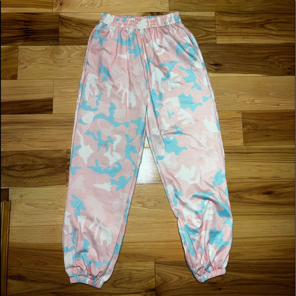 Pink camo sweatpants